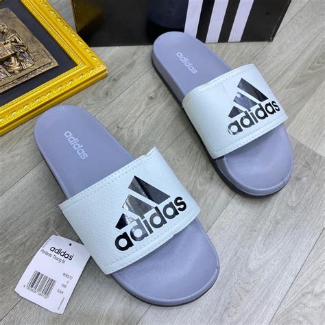 verschil adidas slippers prijs|Adidas club slippers.